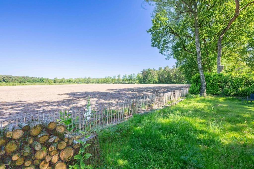 86, Bed & Outdoor Wellness - Sauna, Hottub, Icebath & Outdoor Shower Included! Oisterwijk Bagian luar foto